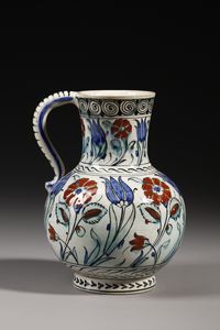 MANIFATTURA CANTAGALLI DEL XIX-XX SECOLO : Brocca in ceramica smaltata e invetriata in stile Iznik con decorazione a elementi floreali e geometrici  - Asta Asta 387 | ARTE ANTICA E DEL XIX SECOLO - DAL RINASCIMENTO AL SIMBOLISMO: OPERE DA COLLEZIONI ITALIANE Tradizionale - Associazione Nazionale - Case d'Asta italiane