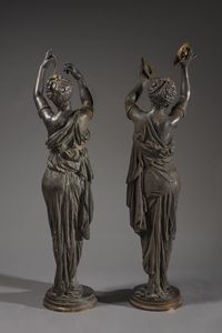 BRONZISTA DEL XX SECOLO : Coppia di figure femminili musicanti  - Asta Asta 387 | ARTE ANTICA E DEL XIX SECOLO - DAL RINASCIMENTO AL SIMBOLISMO: OPERE DA COLLEZIONI ITALIANE Tradizionale - Associazione Nazionale - Case d'Asta italiane
