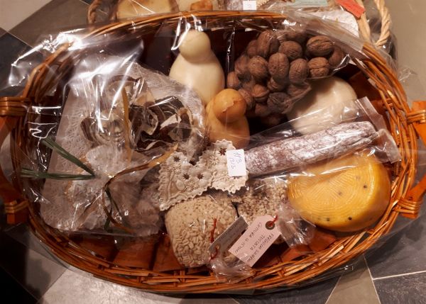 ASSOCIAZIONE CULTURALE ANTONINO URAS - ARTE CULTURA, TRADIZIONI POPOLARI - Sardegna  - Asta Asta AIRC - Associazione Nazionale - Case d'Asta italiane