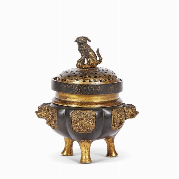 INCENSIERE, CINA, DINASTIA QING, SEC. XVIII  - Asta Arte Orientale | 东方艺术 - Associazione Nazionale - Case d'Asta italiane