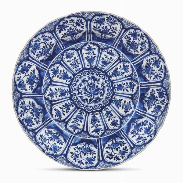 PIATTO, CINA, DINASTIA QING, SEC. XVIII  - Asta Arte Orientale | 东方艺术 - Associazione Nazionale - Case d'Asta italiane