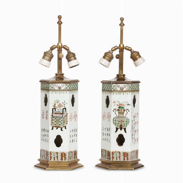 COPPIA DI VASI, CINA, DINASTIA QING, SEC. XX  - Asta Arte Orientale | 东方艺术 - Associazione Nazionale - Case d'Asta italiane