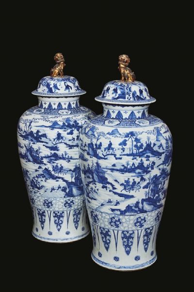 COPPIA DI VASI, CINA, DINASTIA QING, SEC. XVII PERIODO KANGXI  - Asta Arte Orientale | 东方艺术 - Associazione Nazionale - Case d'Asta italiane