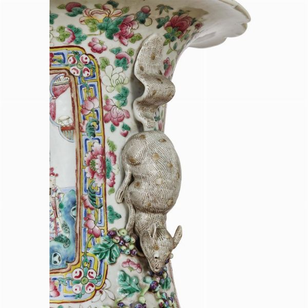 COPPIA DI VASI, CINA, DINASTIA QING, SEC. XIX  - Asta Arte Orientale | 东方艺术 - Associazione Nazionale - Case d'Asta italiane