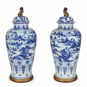 COPPIA DI VASI, CINA, DINASTIA QING, SEC. XVII PERIODO KANGXI  - Asta Arte Orientale | 东方艺术 - Associazione Nazionale - Case d'Asta italiane