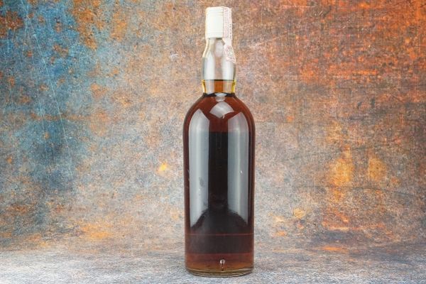 Macallan 1952  - Asta Christmas Spirits - Whisky, Rum e Distillati da Collezione - Associazione Nazionale - Case d'Asta italiane