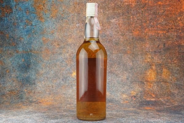 Glenlivet 1940  - Asta Christmas Spirits - Whisky, Rum e Distillati da Collezione - Associazione Nazionale - Case d'Asta italiane