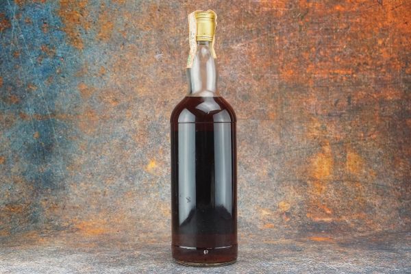 St. Magdalene 1964  - Asta Christmas Spirits - Whisky, Rum e Distillati da Collezione - Associazione Nazionale - Case d'Asta italiane