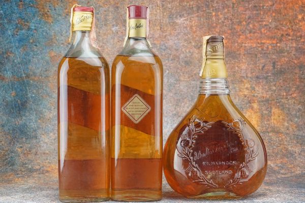 Selezione Johnnie Walker  - Asta Christmas Spirits - Whisky, Rum e Distillati da Collezione - Associazione Nazionale - Case d'Asta italiane