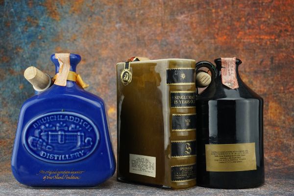 Selezione Scotch Whisky Ceramic Decanter  - Asta Christmas Spirits - Whisky, Rum e Distillati da Collezione - Associazione Nazionale - Case d'Asta italiane