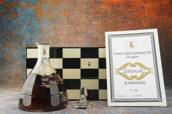 Macallan-Glenlivet 1937  - Asta Christmas Spirits - Whisky, Rum e Distillati da Collezione - Associazione Nazionale - Case d'Asta italiane