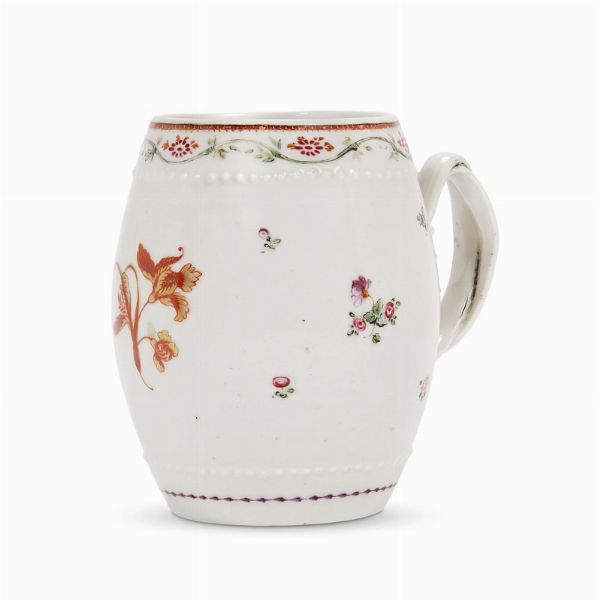 MUG, CINA, DINASTIA QING, PERIODO QIANLONG, 1790 CIRCA  - Asta Porcellane della Compagnia delle Indie Meraviglie cinesi per l'Europa - Associazione Nazionale - Case d'Asta italiane
