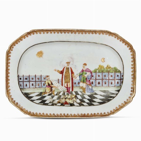 VASSOIO OTTAGONALE, CINA, DINASTIA QING, PERIODO QIANLONG, 1765 CIRCA  - Asta Porcellane della Compagnia delle Indie Meraviglie cinesi per l'Europa - Associazione Nazionale - Case d'Asta italiane