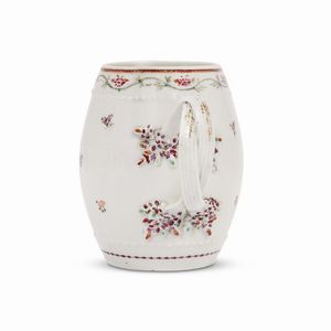 MUG, CINA, DINASTIA QING, PERIODO QIANLONG, 1790 CIRCA  - Asta Porcellane della Compagnia delle Indie Meraviglie cinesi per l'Europa - Associazione Nazionale - Case d'Asta italiane