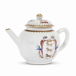 TEIERA, CINA, DINASTIA QING, PERIODO QIANLONG, 1750  - Asta Porcellane della Compagnia delle Indie Meraviglie cinesi per l'Europa - Associazione Nazionale - Case d'Asta italiane