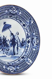 PIATTO, CINA, DINASTIA QING, PERIODO YONGZHENG-INIZIO QIANLONG, 1734-1738 CIRCA  - Asta Porcellane della Compagnia delle Indie Meraviglie cinesi per l'Europa - Associazione Nazionale - Case d'Asta italiane