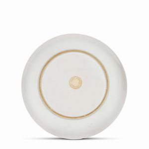 CIOTOLA, CINA, DINASTIA QING, PERIODO QIANLONG, 1745 CIRCA  - Asta Porcellane della Compagnia delle Indie Meraviglie cinesi per l'Europa - Associazione Nazionale - Case d'Asta italiane