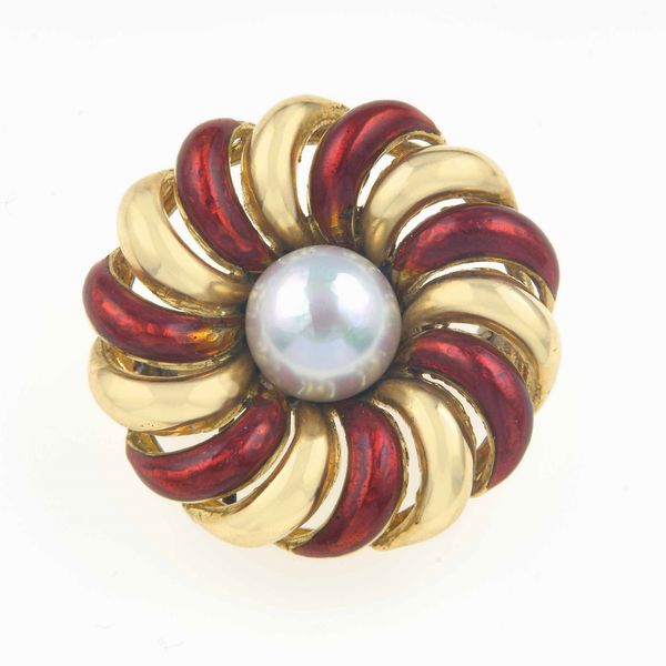 Spilla con smalto rosso e perla coltivata  - Asta Gioielli - Associazione Nazionale - Case d'Asta italiane