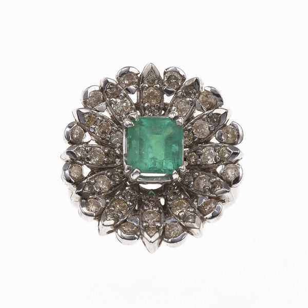 Anello con smeraldo e diamanti  - Asta Gioielli - Associazione Nazionale - Case d'Asta italiane