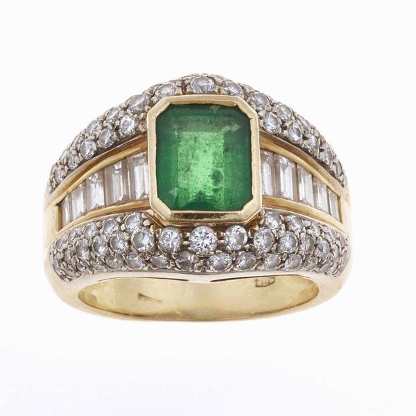 Anello con smeraldo di ct 1.80 circa e diamanti  - Asta Gioielli - Associazione Nazionale - Case d'Asta italiane