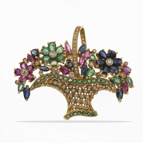 Spilla cestino di fiori con zaffiri, smeraldi, rubini e diamanti  - Asta Gioielli - Associazione Nazionale - Case d'Asta italiane