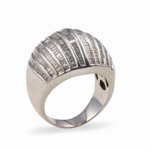 Anello con diamanti  - Asta Gioielli - Associazione Nazionale - Case d'Asta italiane