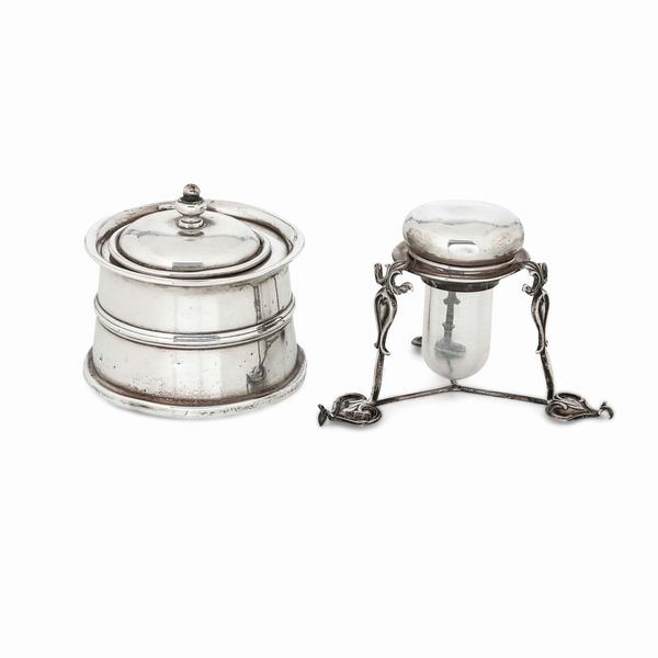 Due calamai. Argento e vetro. Differenti manifatture inglesi del XIX-XX secolo  - Asta Argenti da Collezione | Antichi - Associazione Nazionale - Case d'Asta italiane