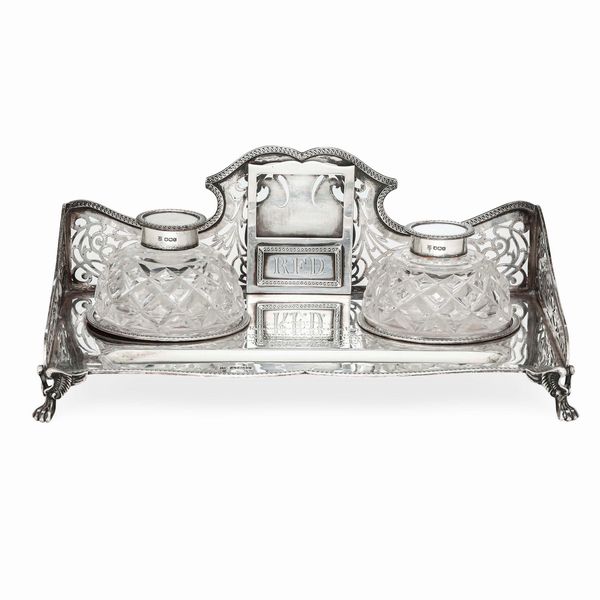 Calamaio. Argento fuso, sagomato, traforato e vetro molato. Marchi della citt� di Sheffield per l�anno 1936 e dell�argentiere Cooper brothers & sons  - Asta Argenti da Collezione | Antichi - Associazione Nazionale - Case d'Asta italiane