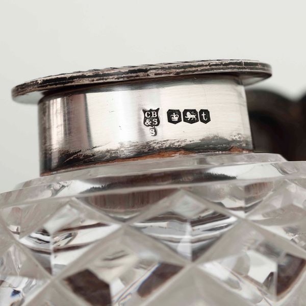 Calamaio. Argento fuso, sagomato, traforato e vetro molato. Marchi della citt� di Sheffield per l�anno 1936 e dell�argentiere Cooper brothers & sons  - Asta Argenti da Collezione | Antichi - Associazione Nazionale - Case d'Asta italiane