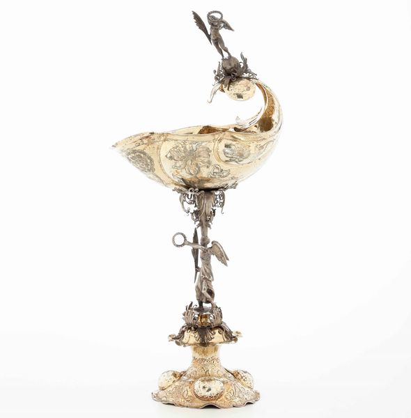 Coppa a nautilus. Argento fuso, sbalzato, cesellato e dorato. Marchi della citt� di Norimberga 1645-67, argentiere Simon Lang  - Asta Argenti da Collezione | Antichi - Associazione Nazionale - Case d'Asta italiane