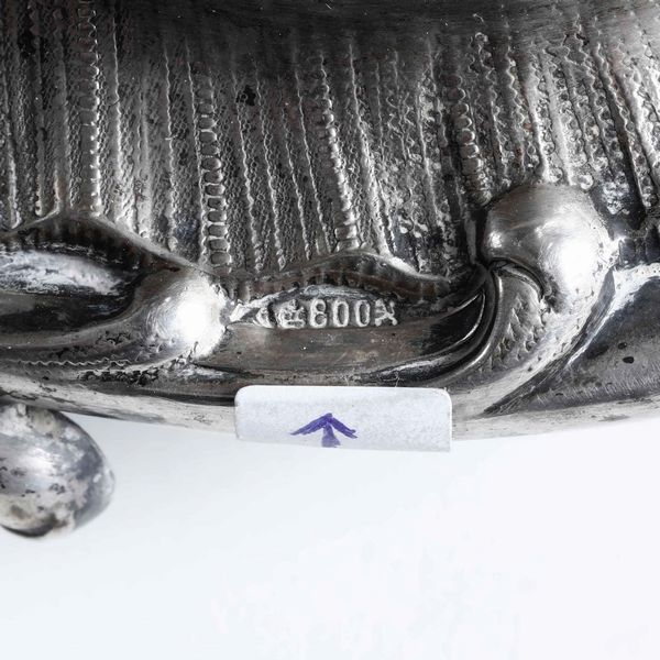 Alzata. Argento fuso, sbalzato e cesellato. Argenteria tedesca del XIX-XX secolo  - Asta Argenti da Collezione | Antichi - Associazione Nazionale - Case d'Asta italiane