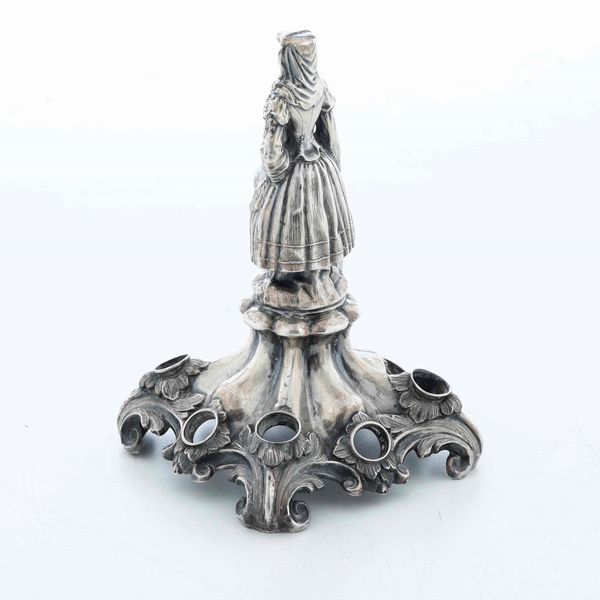 La mietitrice. Scultura in argento fuso, sbalzato e cesellato. Manifattura europea del XIX-XX secolo (apparentemente priva di punzonatura)  - Asta Argenti da Collezione | Antichi - Associazione Nazionale - Case d'Asta italiane