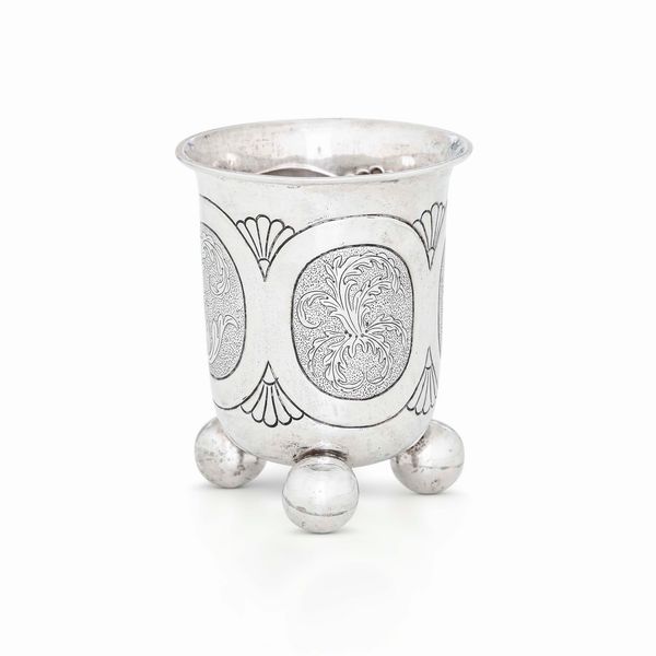 Bicchiere. Argento fuso, sbalzato e cesellato. Impero austro ungarico XIX secolo  - Asta Argenti da Collezione | Antichi - Associazione Nazionale - Case d'Asta italiane