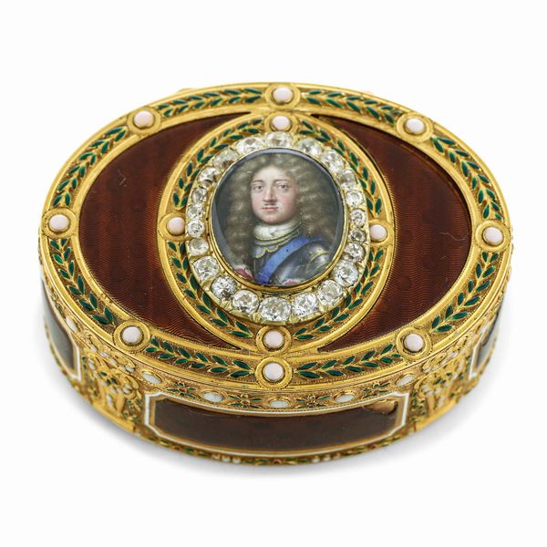 Tabacchiera. Oro 18kt e smalti, coperchio centrato da miniatura di Filippo II, Duca d'Orleans, incorniciata da diamanti taglio vecchio. Francia, XVIII secolo  - Asta Argenti da Collezione | Antichi - Associazione Nazionale - Case d'Asta italiane