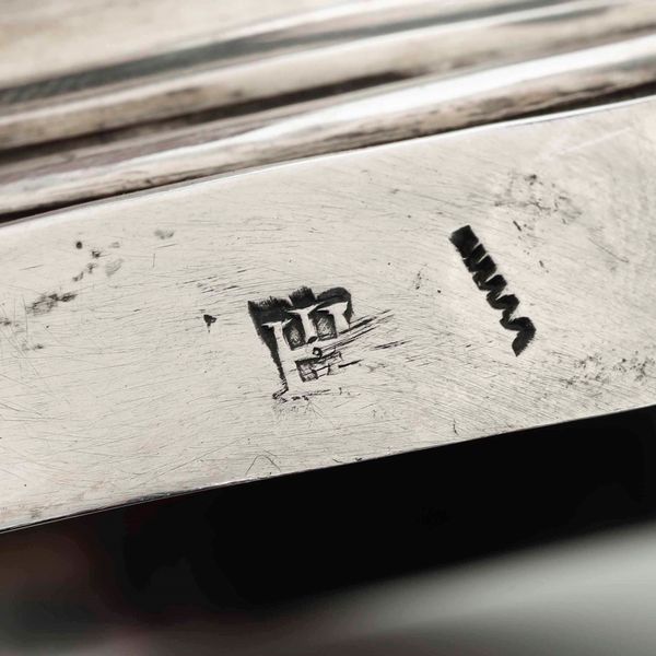 Coppia di candelieri. Argento fuso, sbalzato e cesellato. Genova XVIII secolo. Marchio della �Torretta� con datario 75  - Asta Argenti da Collezione | Antichi - Associazione Nazionale - Case d'Asta italiane