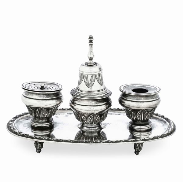 Calamaio. Argento fuso, sbalzato e cesellato. Genova ultimo ventennio del XVIII secolo. Marchio della �Torretta� con datario .78.  - Asta Argenti da Collezione | Antichi - Associazione Nazionale - Case d'Asta italiane