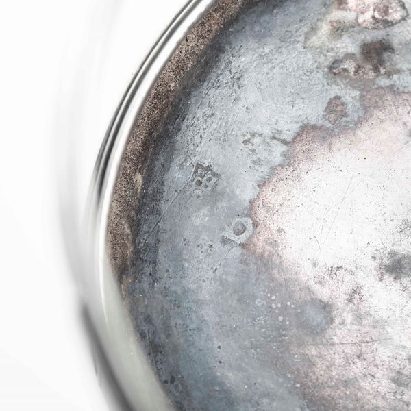 Coppia di acetoliere. Argento fuso, sbalzato, traforato e cesellato. Genova, ultimo ventennio del XVIII secolo. Marchio della �Torretta� con datario consunto  - Asta Argenti da Collezione | Antichi - Associazione Nazionale - Case d'Asta italiane