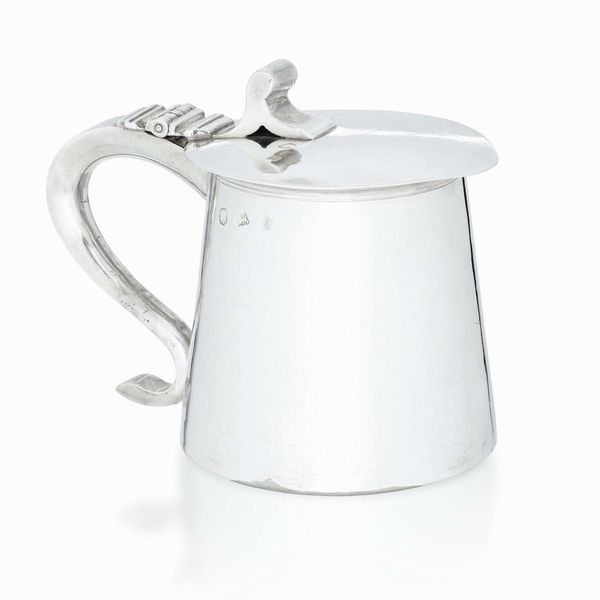 Tankard. Argento fuso e sbalzato. Londra 1662. Argentiere entro scudo documentato ma non identificato  - Asta Argenti da Collezione | Antichi - Associazione Nazionale - Case d'Asta italiane