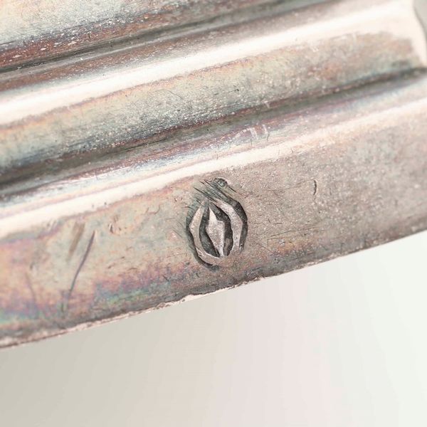Coppia di candelieri in argento fuso, sbalzato e cesellato. Milano seconda met� del XVIII secolo. Argentiere Pietro Rubini all�insegna del carciofo  - Asta Argenti da Collezione | Antichi - Associazione Nazionale - Case d'Asta italiane