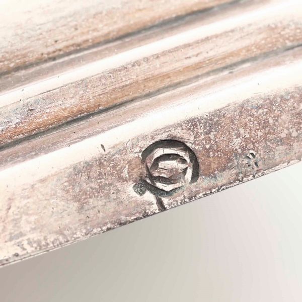 Coppia di candelieri in argento fuso, sbalzato e cesellato. Milano seconda met� del XVIII secolo. Argentiere Pietro Rubini all�insegna del carciofo  - Asta Argenti da Collezione | Antichi - Associazione Nazionale - Case d'Asta italiane