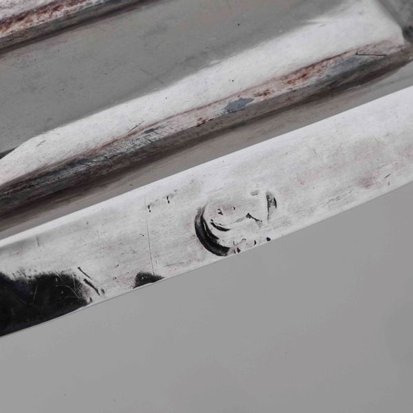 Coppia di candelieri. Argento fuso e sbalzato. Milano seconda met� del XVIII secolo Argentiere Contardo Buccellati (all�insegna della testa di moro)  - Asta Argenti da Collezione | Antichi - Associazione Nazionale - Case d'Asta italiane