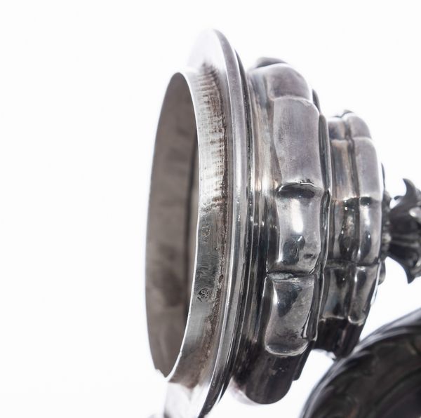 Importante caffettiera. Argento fuso, sbalzato e cesellato. Roma terzo quarto del XVIII secolo. Maestro argentiere Vincenzo I Belli (1741-1787)  - Asta Argenti da Collezione | Antichi - Associazione Nazionale - Case d'Asta italiane