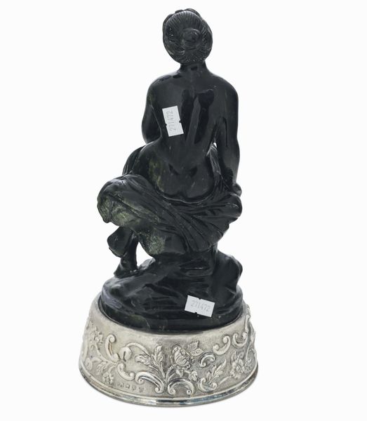 Ninfa. Giadeite e argento fuso, sbalzato e cesellato. Marchi ad imitazione dell�argenteria inglese(Hanau?) XIX-XX secolo  - Asta Argenti da Collezione | Antichi - Associazione Nazionale - Case d'Asta italiane