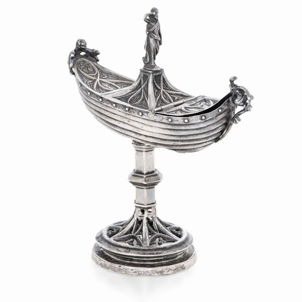 Navicella. Argento fuso, sbalzato e cesellato. Argenteria artistica italiana o tedesca del XX secolo  - Asta Argenti da Collezione | Antichi - Associazione Nazionale - Case d'Asta italiane