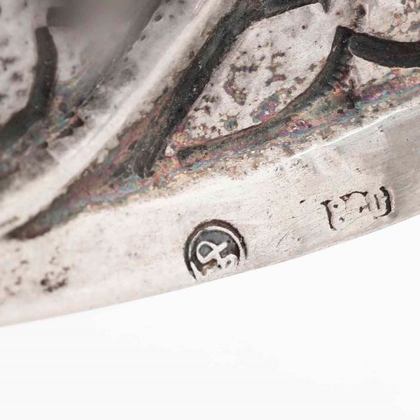 Navicella. Argento fuso, sbalzato e cesellato. Argenteria artistica italiana o tedesca del XX secolo  - Asta Argenti da Collezione | Antichi - Associazione Nazionale - Case d'Asta italiane