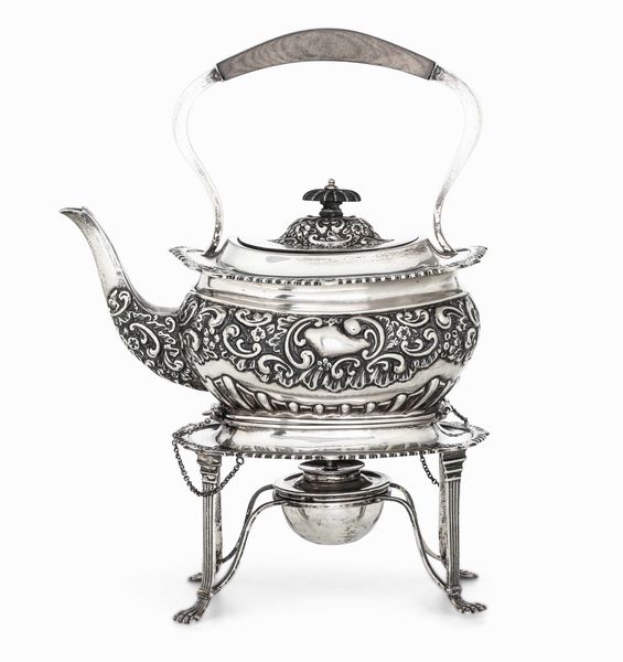 Kattle. Argento fuso, sbalzato e cesellato. Birmingham 1904. Argentiere W.G.K. (non identificato)  - Asta Argenti da Collezione | Antichi - Associazione Nazionale - Case d'Asta italiane