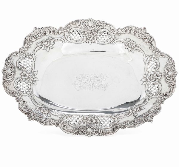 Cestino. Argento fuso, sbalzato, traforato e cesellato. Tiffany, USA, 1890-0902  - Asta Argenti da Collezione | Antichi - Associazione Nazionale - Case d'Asta italiane