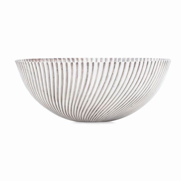 Ciotola. Argento 925. Manifattura San Lorenzo, Milano XX secolo. Design Franco Albini e France Helg  - Asta Argenti da Collezione | Antichi - Associazione Nazionale - Case d'Asta italiane
