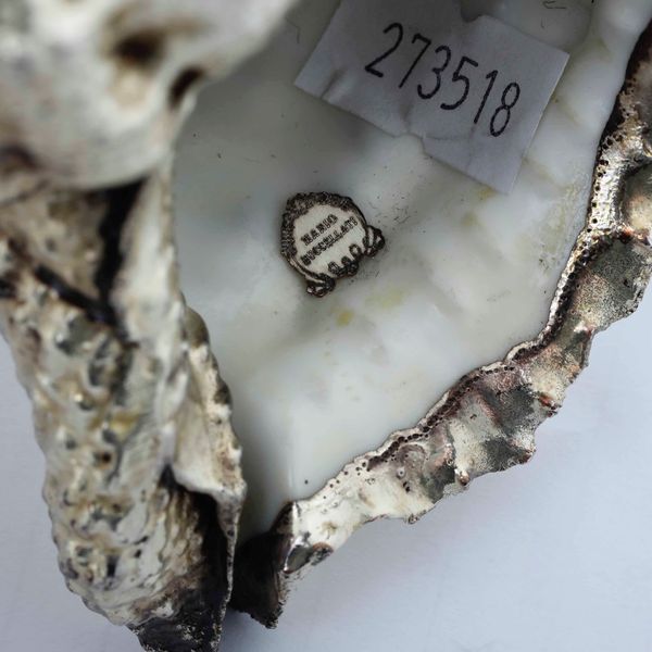 Due conchiglie rivestite in argento. Argenteria artistica del XX-XXI secolo  - Asta Argenti da Collezione | Antichi - Associazione Nazionale - Case d'Asta italiane