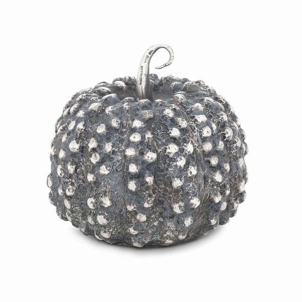 Accendino a foggia di zucca. Argento fuso e sagomato. Argenteria italiana del XX secolo per Maison Mario Buccellati  - Asta Argenti da Collezione | Antichi - Associazione Nazionale - Case d'Asta italiane